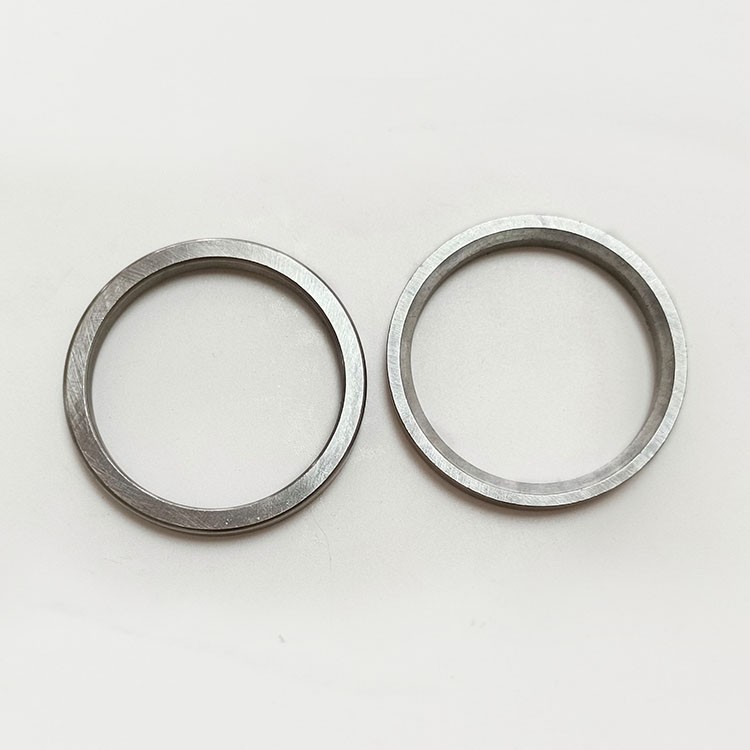 Cummins Diesel Engine Parts ISDE Intake Valve Seat Ring 3943449