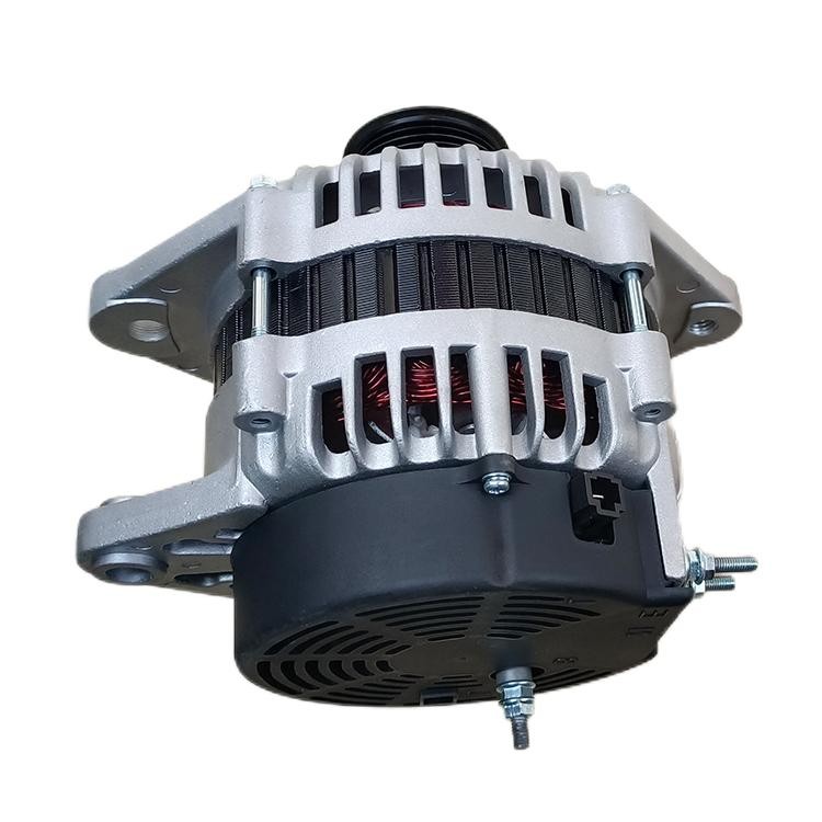 4930794 Generator 28V 70A Generator Dongfeng Truck Cummins 6CT Mechanical Engine Parts